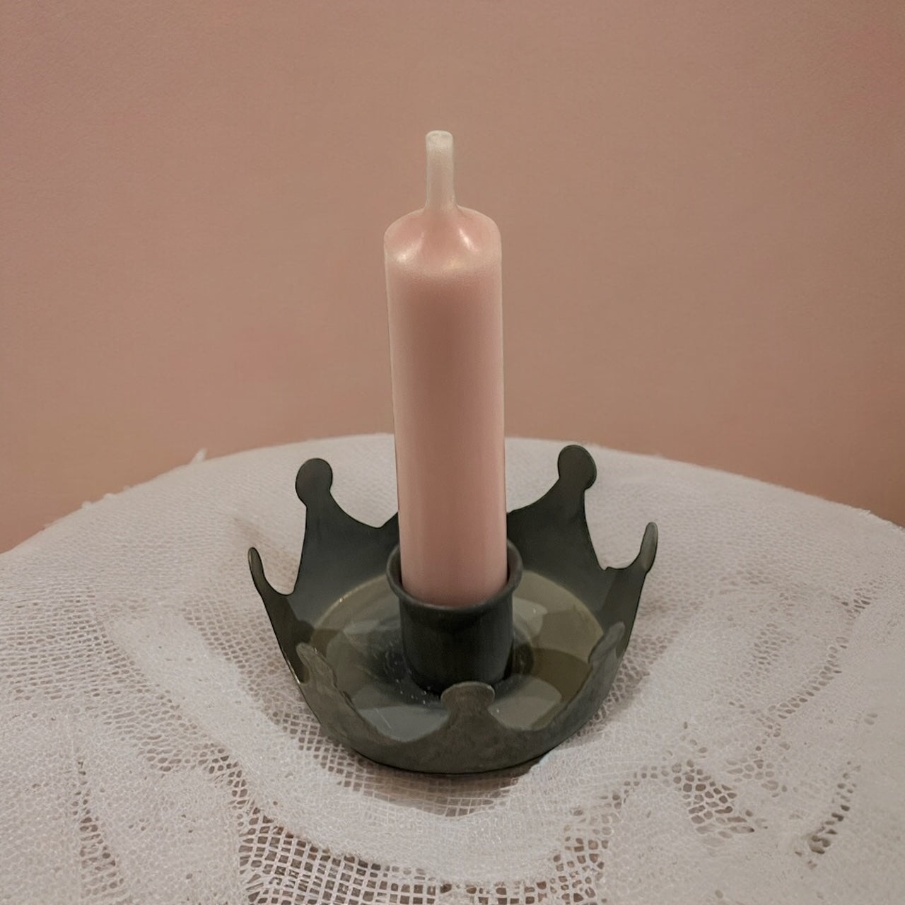 Kerzenhalter in Kronenform, zinkfarben, Metall