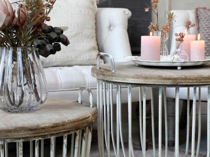 
                      
                        Sofatische 2er-Set mit Deckel, in weiss & schwarz Chic Antique
                      
                    