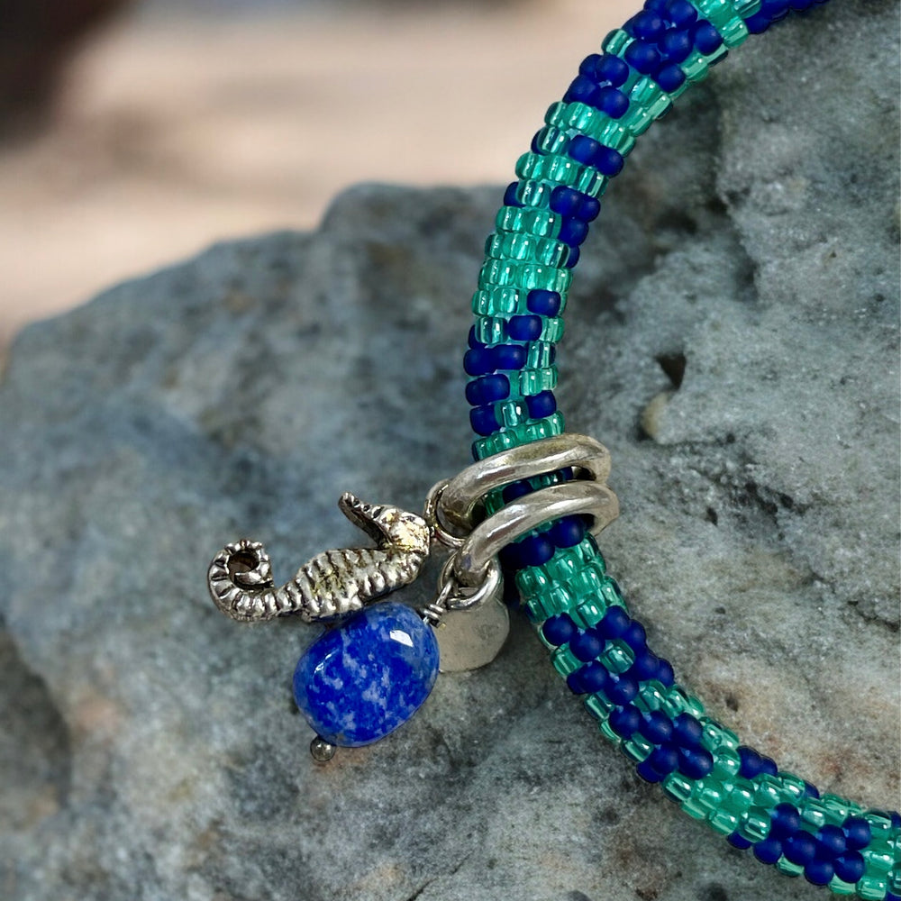 
                      
                        Armband Jacky grün-blau, Lapislazuli
                      
                    