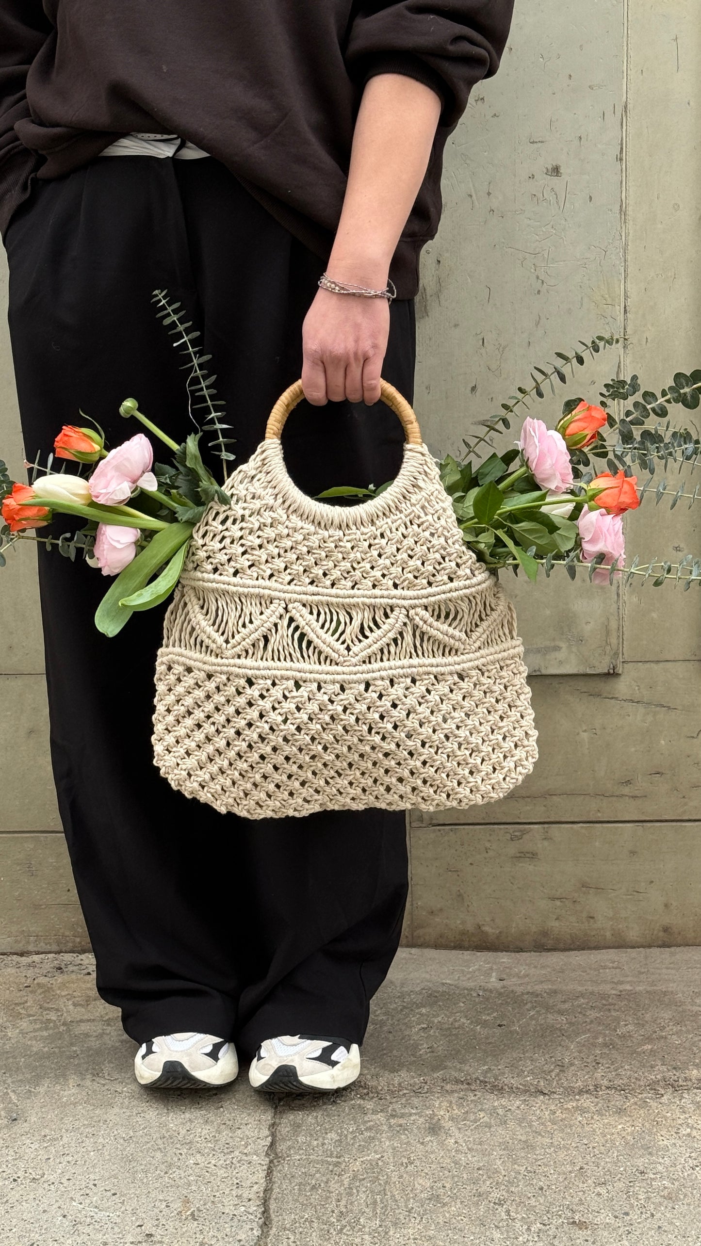 Netz-Tasche gehäckelt mit Rattanhenkel, Chic Antique