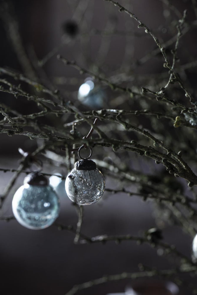 
                      
                        Tüte mit 8 Weihnachtskugeln mini weiss, Ib Laursen
                      
                    
