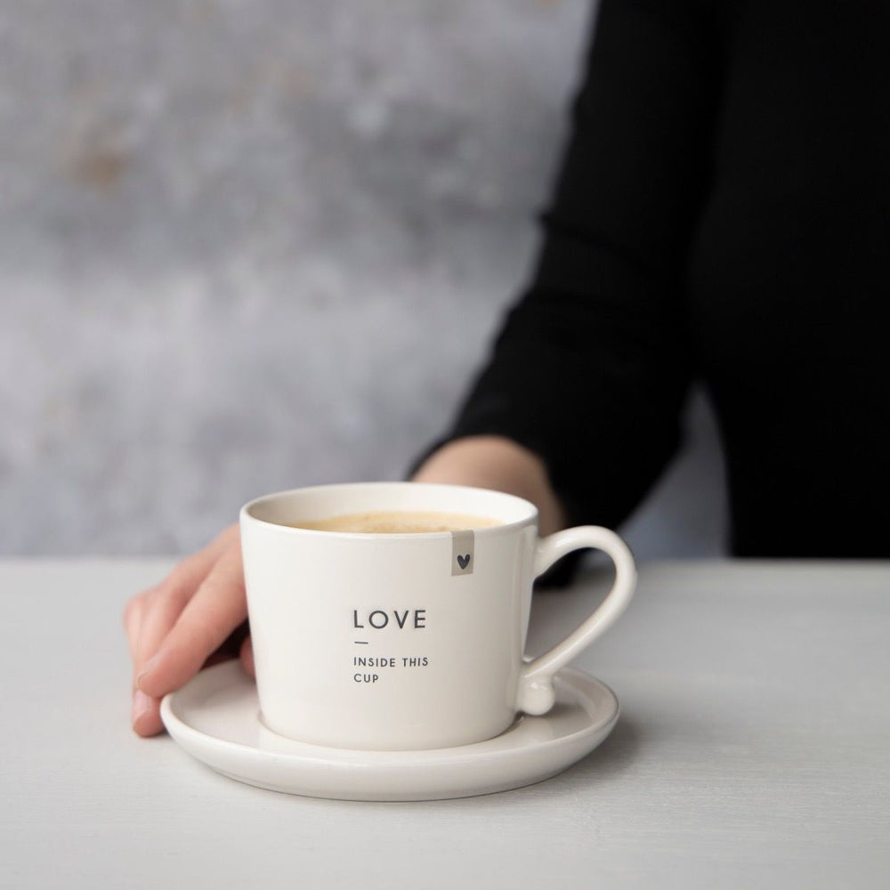 
                      
                        Tasse mittel "Love inside this cup", BC
                      
                    